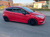 Gebraucht Ford Fiesta ST 186 PS (136 kW) 2014 Rot Kleinwagen
