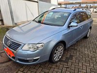 Gebraucht VW Passat 140 PS (102 kW) 2006 Blau Kombi