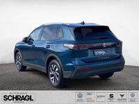 Neu VW Tiguan Life 150 PS (110 kW) 2025 Cipressinogrün metallic SUV