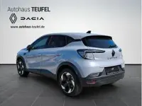 Neu Renault Captur 116 PS (85 kW) 2025 Grau (rafalgrau) SUV