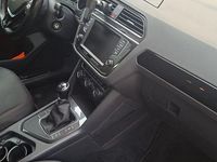 Gebraucht VW Tiguan Sound 150 PS (110 kW) 2017 Orange SUV