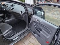Gebraucht Ford Fiesta 100 PS (73 kW) 2017 Schwarz Kleinwagen