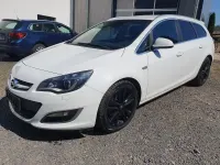 Gebraucht Opel Astra Sport 165 PS (121 kW) 2013 Weiß Kombi
