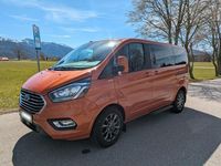 Gebraucht Ford Tourneo Titanium 150 PS (110 kW) 2023 Orange Van / Kleinbus
