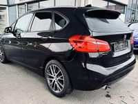 Gebraucht BMW 218 Basis 150 PS (110 kW) 2014 Schwarz Van / Kleinbus