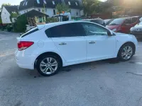 Gebraucht Chevrolet Cruze LTZ 140 PS (102 kW) 2012 Schneeweiss/summitwhite/arctic Kleinwagen