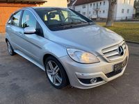 Gebraucht Mercedes B180 109 PS (80 kW) 2012 Silber Van / Kleinbus