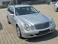 Gebraucht Mercedes E220 Classic 150 PS (110 kW) 2004 Silber Limousine