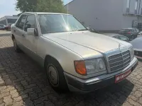 Gebraucht Mercedes E250 94 PS (69 kW) 1992 Silber Limousine