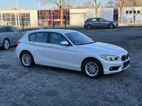 Gebraucht BMW 116 Advantage 109 PS (80 kW) 2015 Weiß Kleinwagen