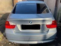 Gebraucht BMW 325 218 PS (160 kW) 2005 Silber Limousine