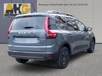 Neu Dacia Jogger Expression 94 PS (69 kW) 2025 Grau Van / Kleinbus