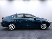 Gebraucht Skoda Octavia Style 150 PS (110 kW) 2023 Blau lavablau metallic (metallic) Limousine