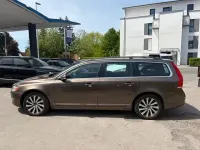 Gebraucht Volvo V70 Summum 181 PS (133 kW) 2014 Braun Kombi