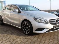 Gebraucht Mercedes A180 122 PS (89 kW) 2012 Silber Kleinwagen