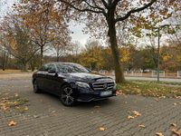 Gebraucht Mercedes E200 Avantgarde 197 PS (144 kW) 2020 Blau Limousine