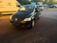 Gebraucht VW Fox 60 PS (44 kW) 2006 Schwarz Kleinwagen
