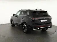 Gebraucht VW Tiguan R-line 150 PS (110 kW) 2024 Schwarz SUV