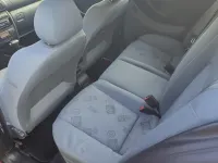 Usata Seat Leon 105 CV (77 kW) 2000 Rosso Utilitaria