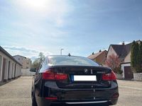 Gebraucht BMW 320 184 PS (135 kW) 2012 Schwarz Limousine