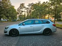 Gebraucht Opel Astra Edition 140 PS (102 kW) 2014 Grau Kombi