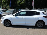 Gebraucht Ford Focus ST-Line 125 PS (91 kW) 2023 Weiß Limousine