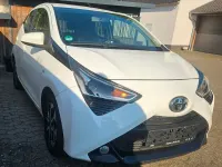 Gebraucht Toyota Aygo X-play 72 PS (52 kW) 2020 Weiß Kleinwagen
