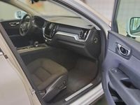 gebraucht Volvo XC60 Momentum Pro B4 Mild-Hybrid Benz FLA 360 Sp