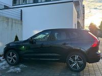 Gebraucht Volvo XC60 Momentum 197 PS (144 kW) 2020 Schwarz SUV