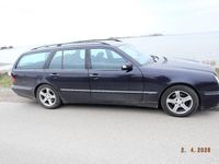 Gebraucht Mercedes E220 Avantgarde 143 PS (105 kW) 2002 Kombi
