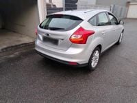 Second-hand Ford Focus 125 CP (91 kW) 2014 Argintiu Berlinǎ