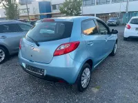 Usata Mazda 2 75 CV (55 kW) 2010 Blu Utilitaria