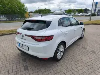Gebraucht Renault Mégane 101 PS (74 kW) 2017 Weiß Limousine