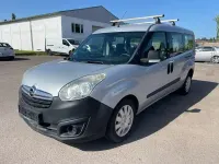 Gebraucht Opel Combo 105 PS (77 kW) 2018 Silber Van / Kleinbus