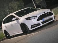 Gebraucht Ford Focus ST 250 PS (183 kW) 2018 Weiß Kombi