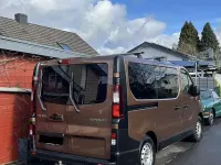 Gebraucht Renault Trafic Expression 145 PS (106 kW) 2017 Braun Van / Kleinbus