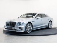 Neu Bentley Flying Spur Mulliner 782 PS (575 kW) 2025 Silber Limousine