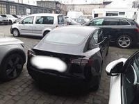 Gebraucht Tesla Model 3 Standard Range 239 kW (325 PS) 2022 Solid black Limousine