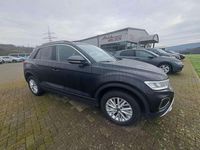 Gebraucht VW T-Roc Life 150 PS (110 kW) 2023 Deep black perleffekt SUV