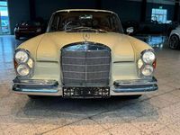 Gebraucht Mercedes 220 120 PS (88 kW) 1963 Beige Coupé