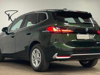 Gebraucht BMW 220 Active Tourer Luxury Line 156 PS (114 kW) 2022 Sanremo green metallic Van / Kleinbus