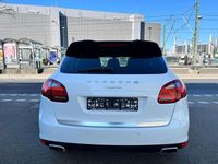 Gebraucht Porsche Cayenne 245 PS (180 kW) 2012 Weiß SUV