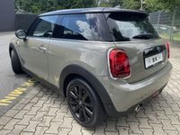 Gebraucht Mini Cooper 136 PS (100 kW) 2019 Grau metallic emerald grey metallic Kleinwagen