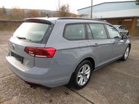 Gebraucht VW Passat Conceptline 150 PS (110 kW) 2022 Mondsteingrau Kombi