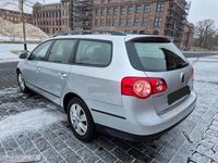 Gebraucht VW Passat 110 PS (80 kW) 2009 Silber Kombi
