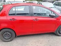 Gebraucht Toyota Yaris 69 PS (50 kW) 2010 Rot Kleinwagen