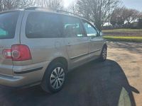 Gebraucht VW Sharan 140 PS (102 kW) 2006 Gold Van / Kleinbus