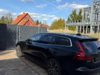 Gebraucht Volvo V60 Inscription 150 PS (110 kW) 2020 Schwarz Kombi