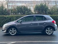 Gebraucht Toyota Auris 101 PS (74 kW) 2010 Grau Kleinwagen