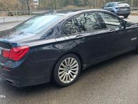 Gebraucht BMW 750 Shadowline 408 PS (300 kW) 2010 Schwarz Limousine